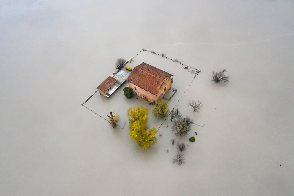 Flood, Michele Lapini, 2020. By courtesy of the photographer and Environmental Photographer of the Year 2021.