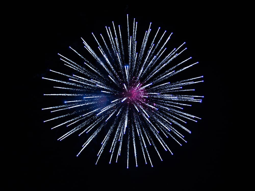 focus on the night sky for your firework shot