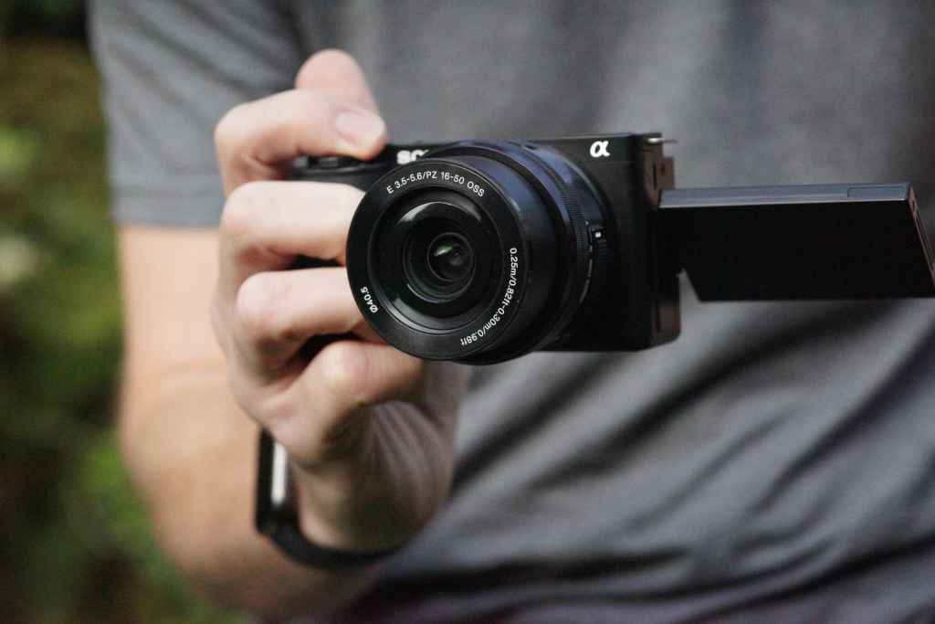 Sony ZV-E10 APS-C Vlogging camera