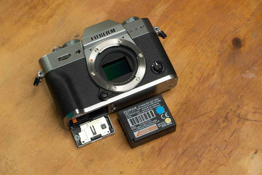 Fujifilm X-T30 II battery and memory card compartment