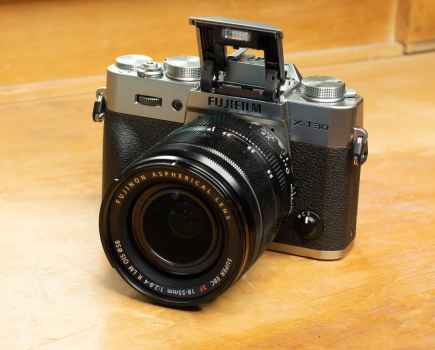 Fujifilm X-T30 II pop-up flash