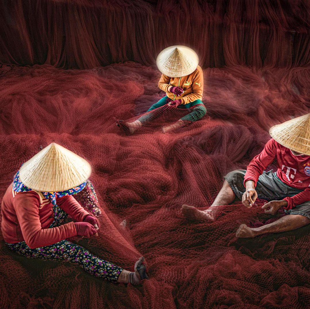 Py Tran won the March 2021 round of ViewSonic's 'A Year of Colours' contest, which was themed Hana Red