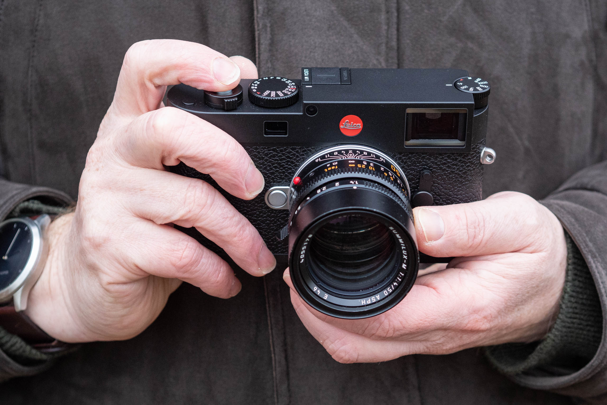 Leica M11 in-hand