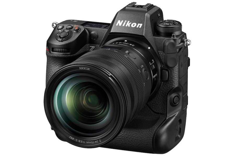 Nikon Z 9 with 24-70mm zoom