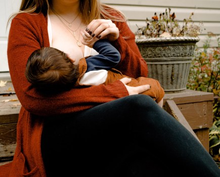 Breastfeeding photographs banned