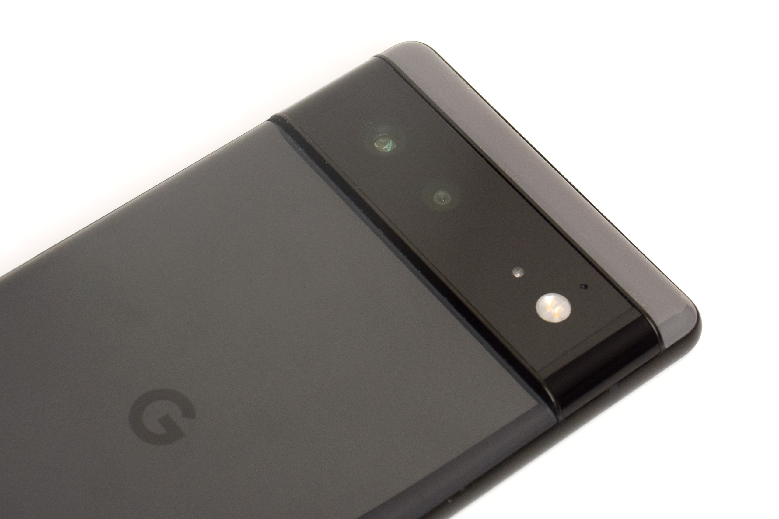 Google Pixel 6 camera bar