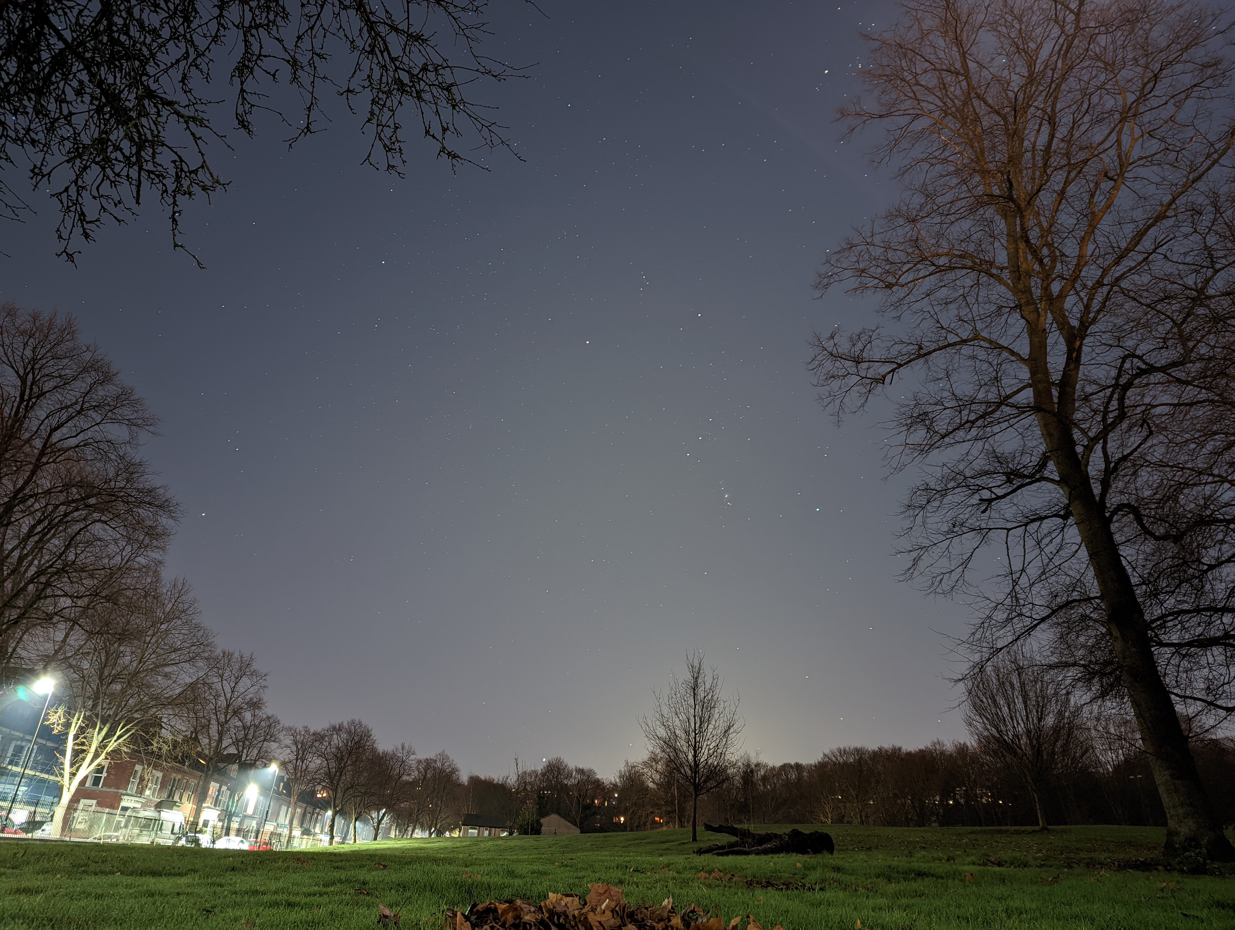 Pixel 6 Astrophotography mode, tripod mounted