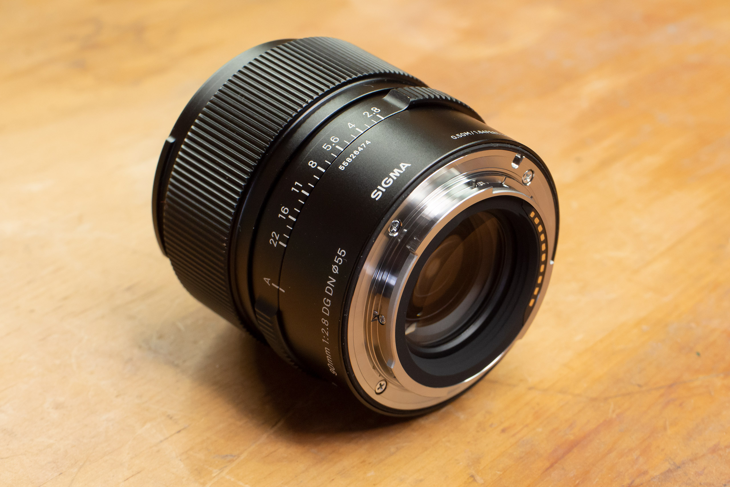 Sigma 90mm F2.8 DG DN I Contemporary lens rear