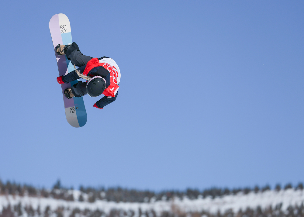 Snowboarder Katie Ormerod for Team GB during slopestyle qualification at the Beijing 2022 Winter Olympic Games on 5 February 2022 at Genting Snow Park in Zhangjakou, China. Photo by Sam Mellish/Team GB