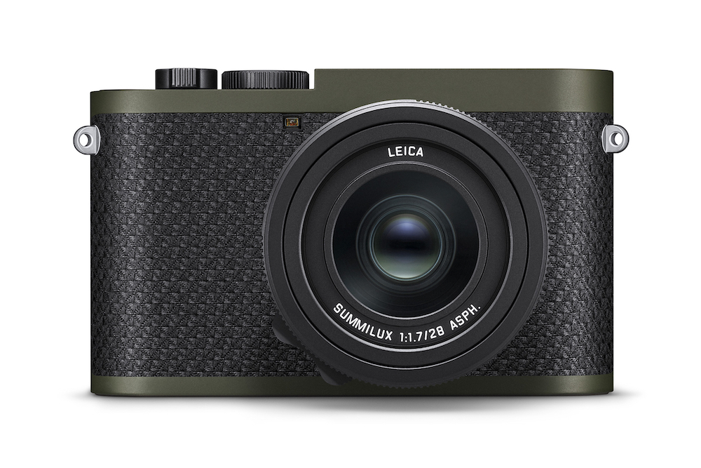 A front-on view of the Leica Q2 Monochrom Reporter