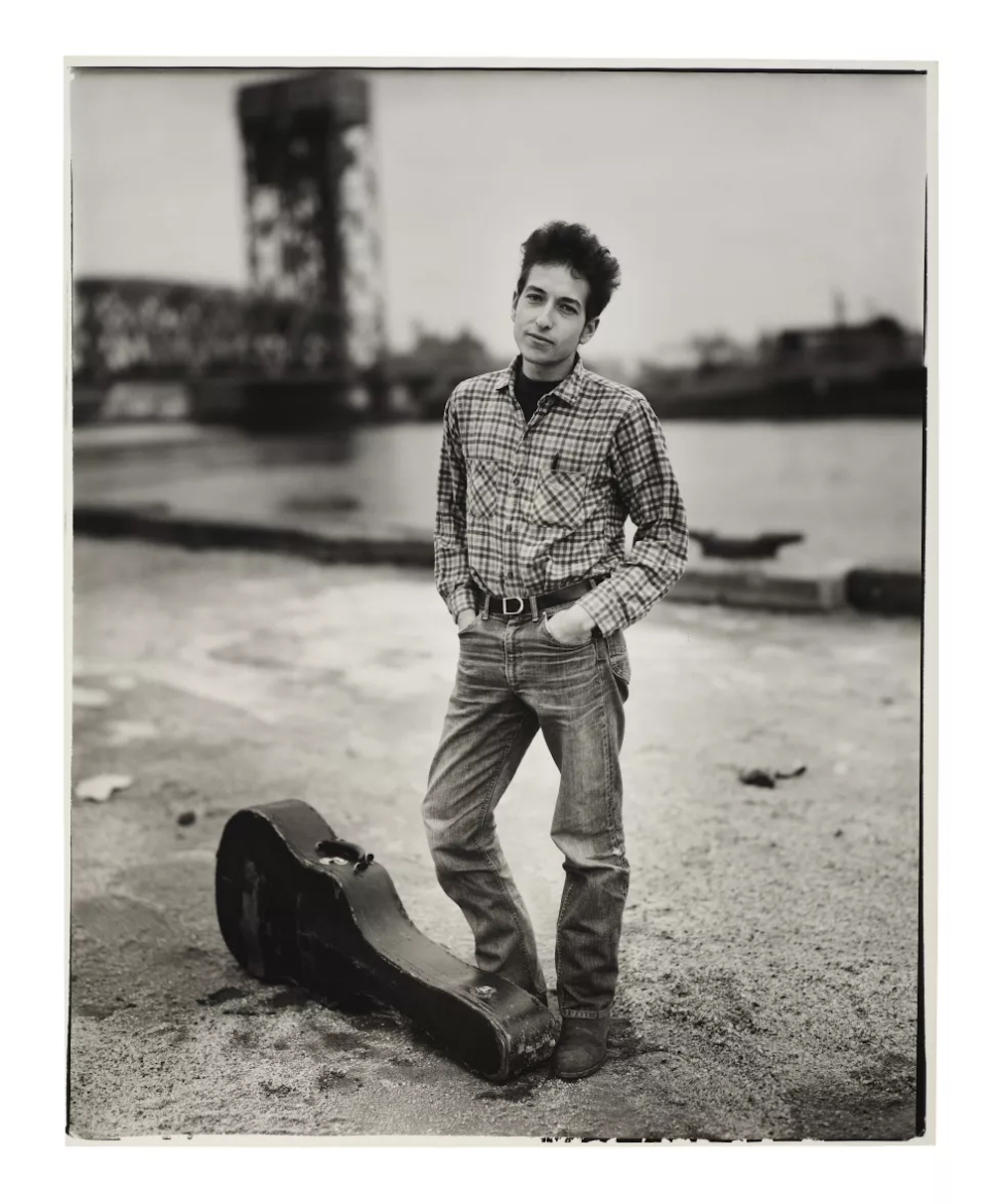 Richard Avedon (1923-2004), Bob Dylan, Folk Singer, New York City, 1963. Gelatin silver print, printed 1967. Image/sheet: 19⅞x16in. Estimate: $60,000-80,000. Offered in Photographs from the Richard Gere Collection on 23 March-7 April 2022 at Christie's Online