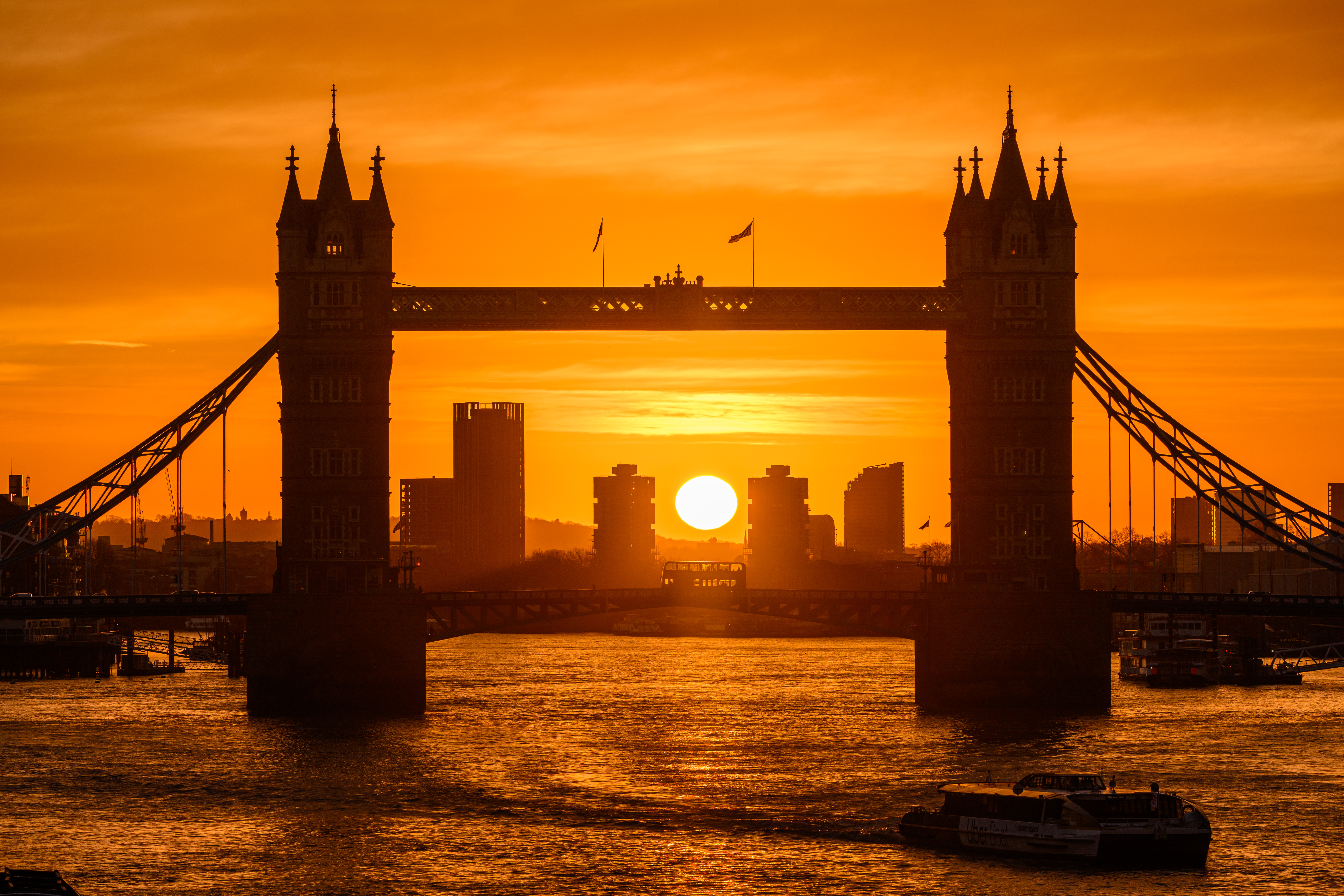 Nikon Z9 Tower Bridge Sunrise sample image