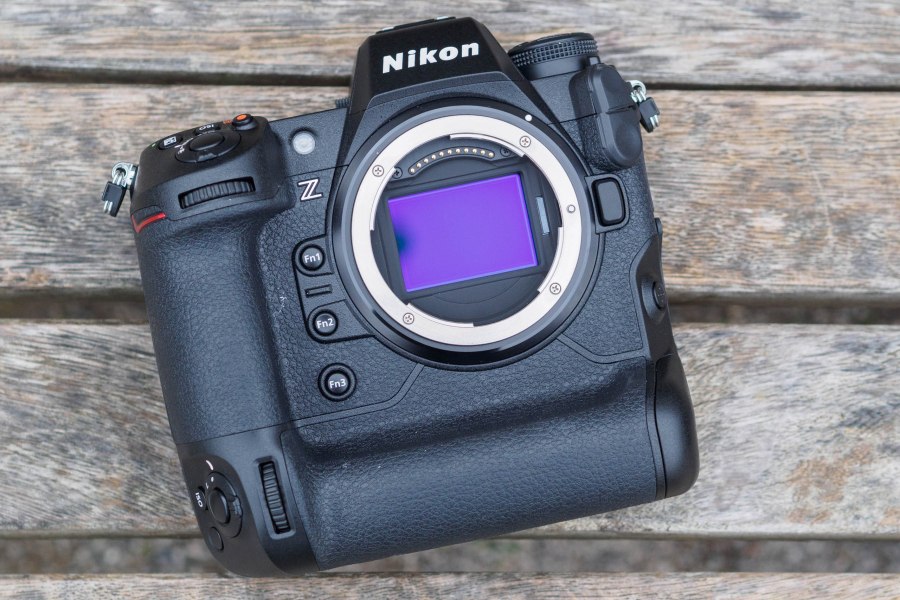 Nikon Z9 stacked CMOS sensor