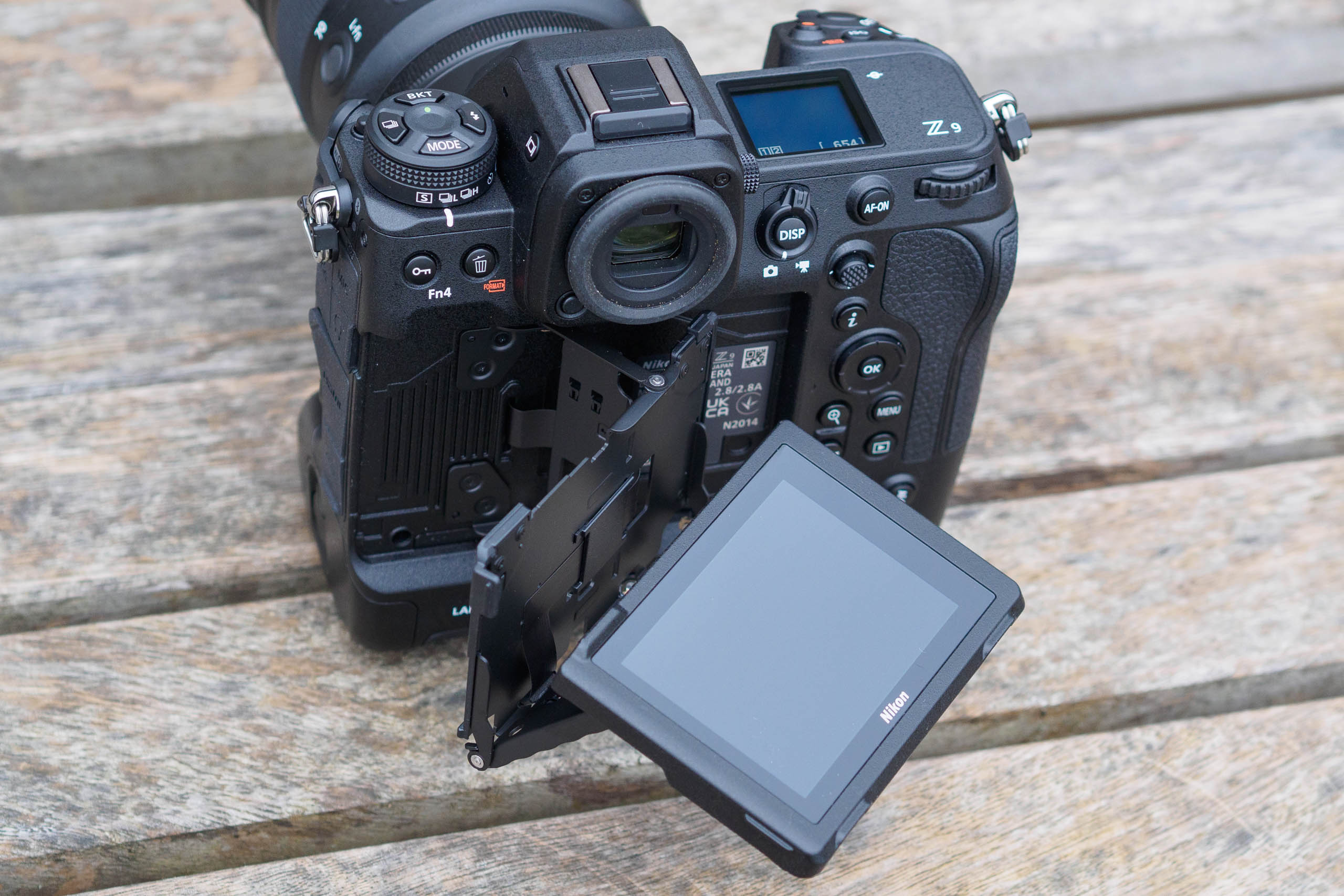 Nikon Z9 articulated screen