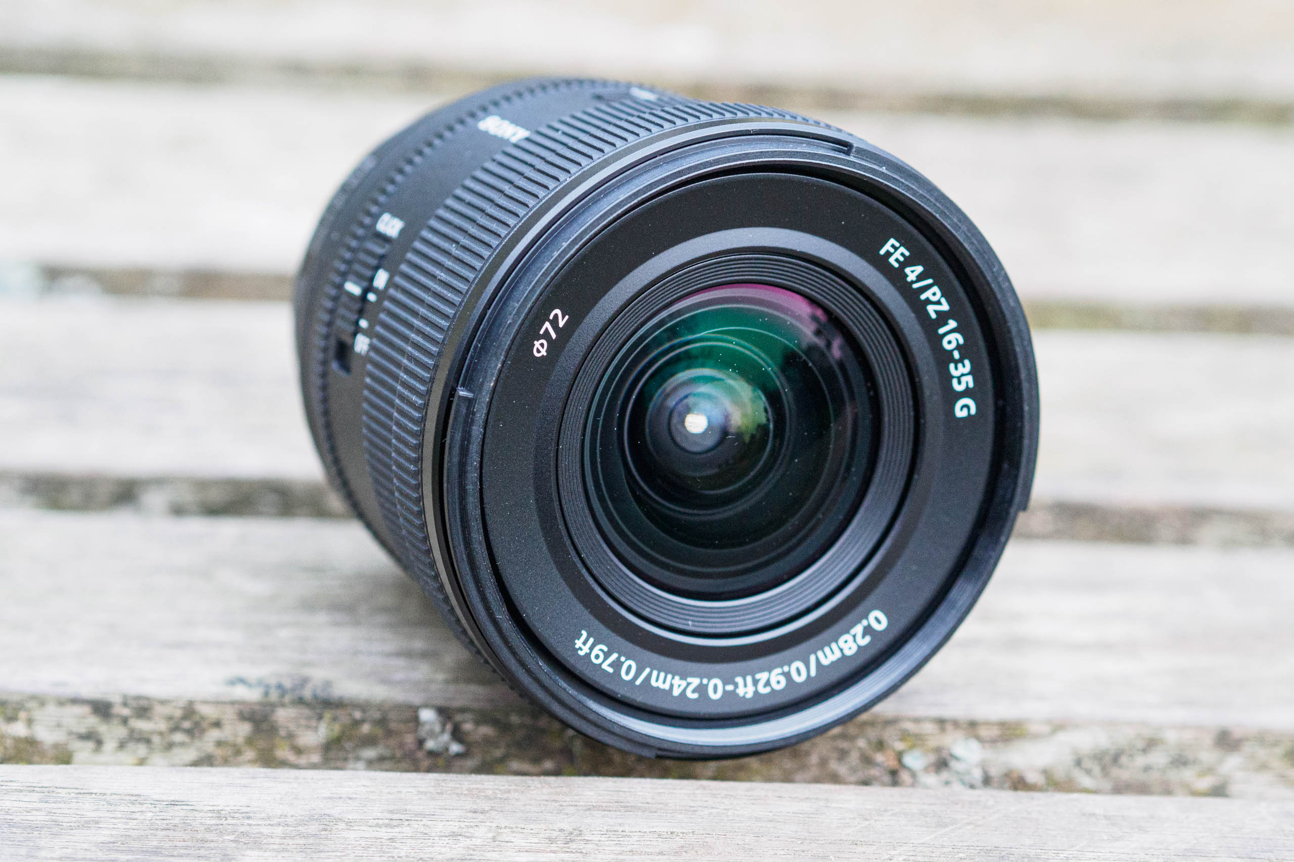 Sony FE 16-35mm F4 G front view