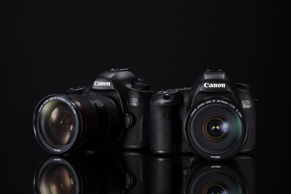The 50.6-megapixel Canon EOS 5DS R (left) and EOS 5DS (right) cameras
