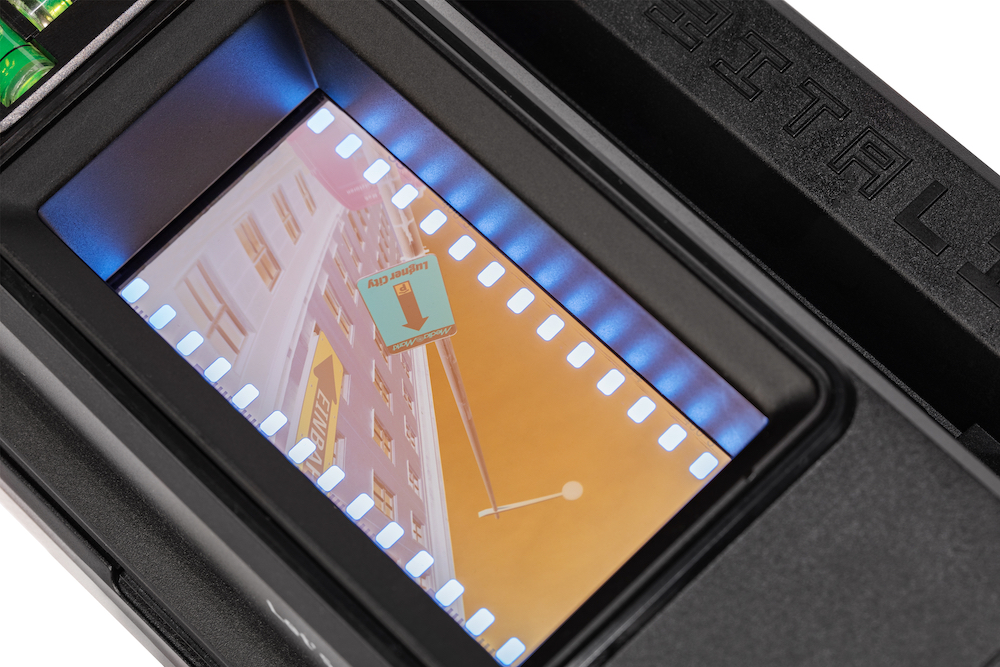 Lomography launches DigitaLIZA film scanning kits - Amateur
