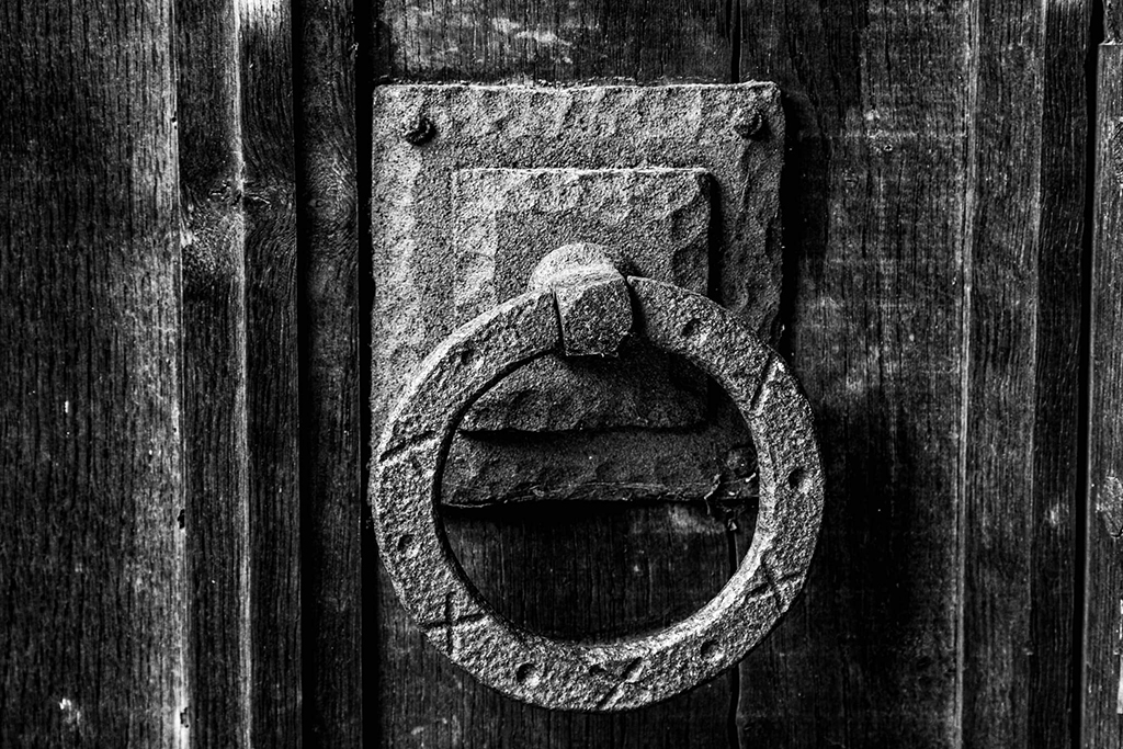 black and white door knocker by confidence through photography member