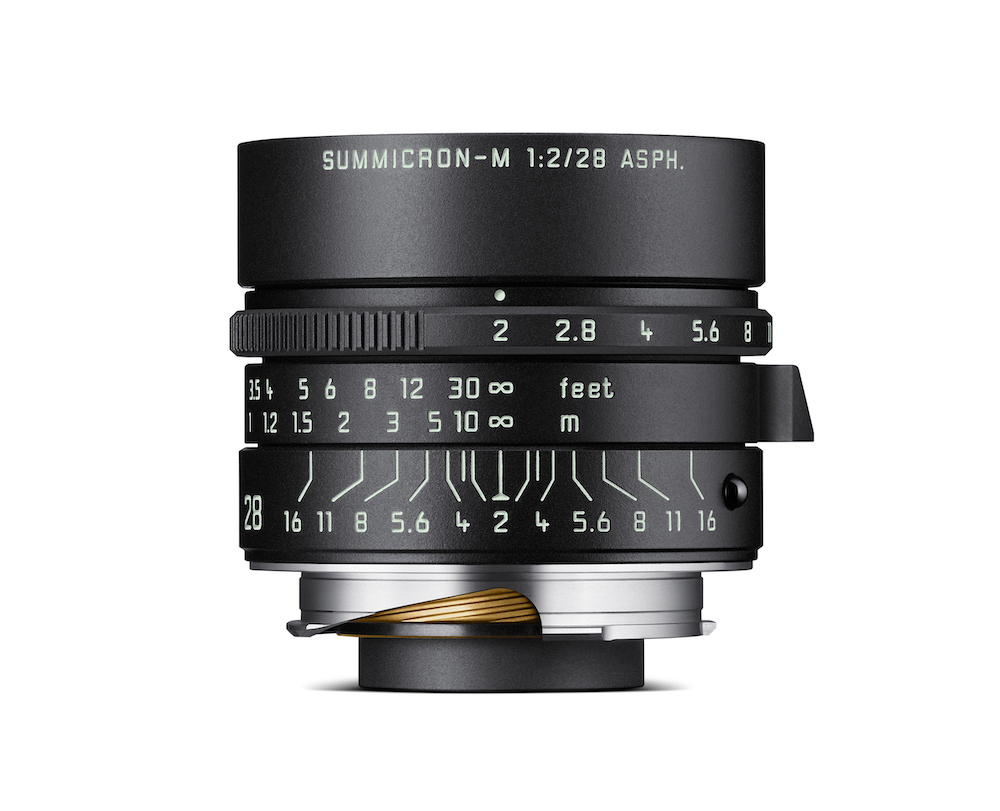 Side view of the Summicron-M 28 f/2 Matte Black lens