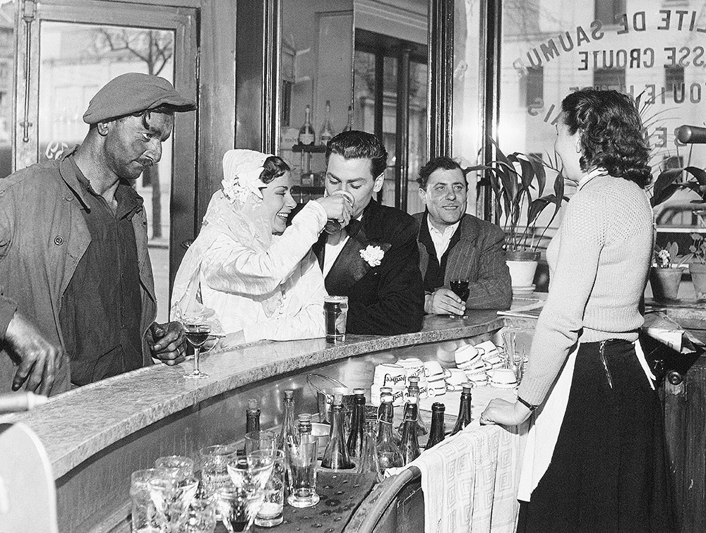 Café noir et blanc, Joinville-le-Pont, 1948