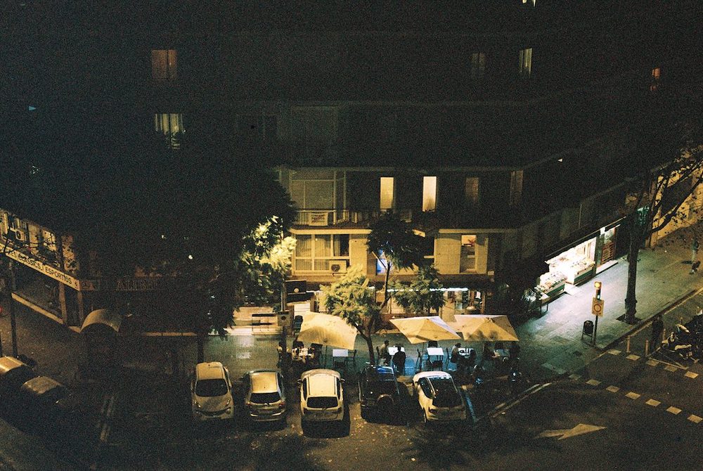 A night scene shot on ORWO WOLFEN NC500 colour print film