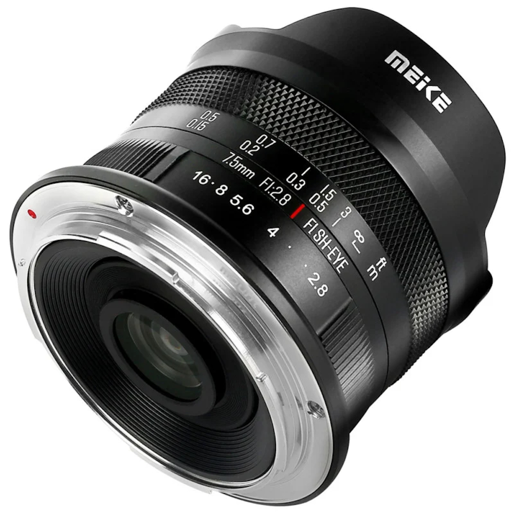 Angled view of the Meike 7.5mm F2.8 with lens mount showing