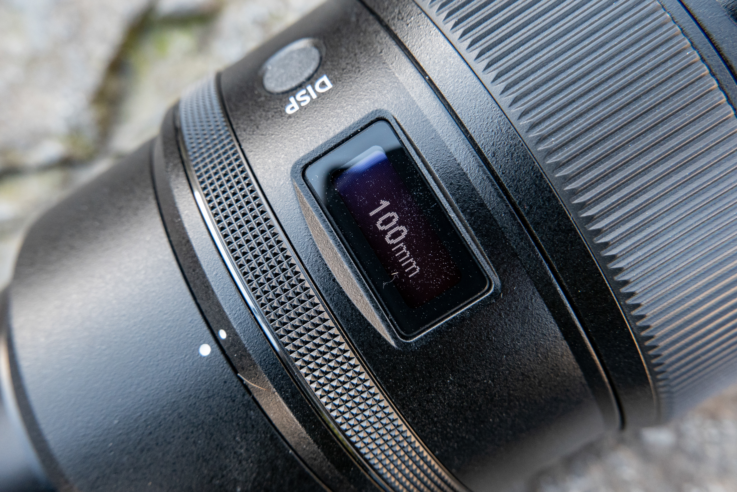 LCD display on Nikon Nikkor Z 100-400mm f/4.5-5.6 S