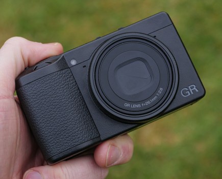 Ricoh GR IIIx featured image