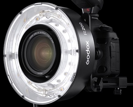 The Godox R200 Ring Flash fitted around a lens