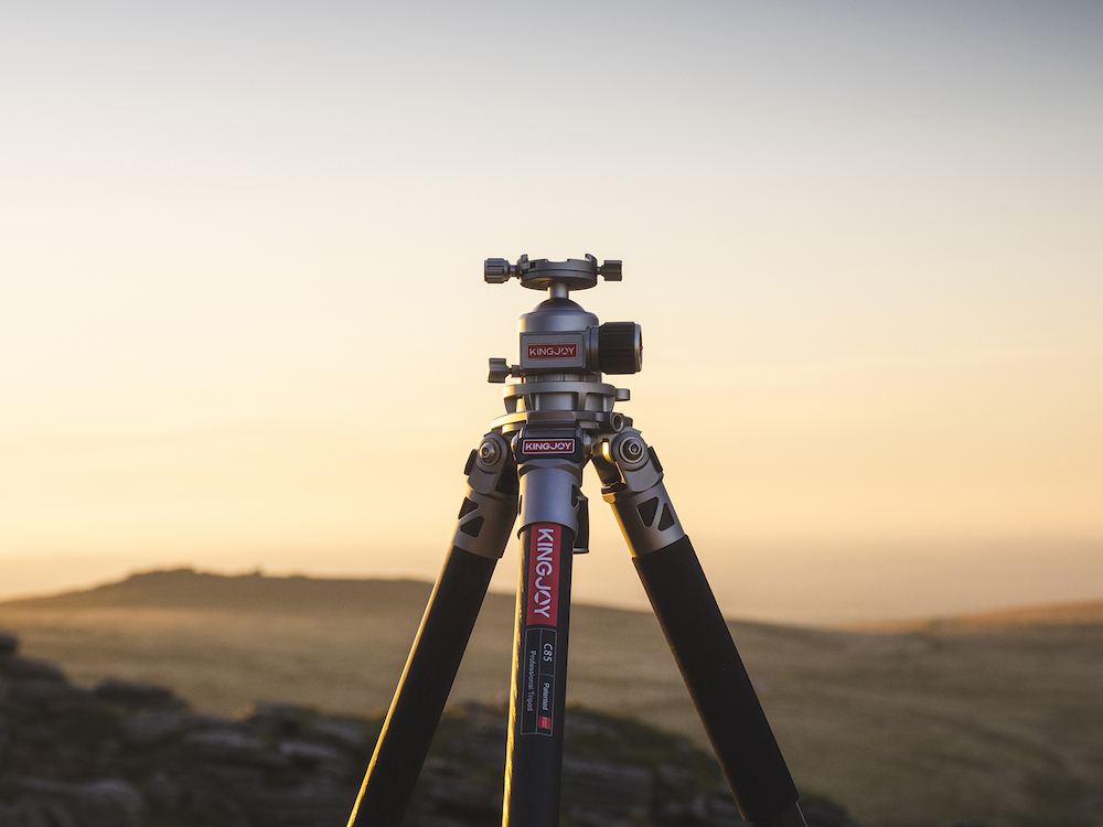 The Kingjoy SolidRock C85 tripod shown with its levelling base
