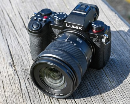 Panasonic Lumix S5 - 24MP full-frame mirrorless camera, MT