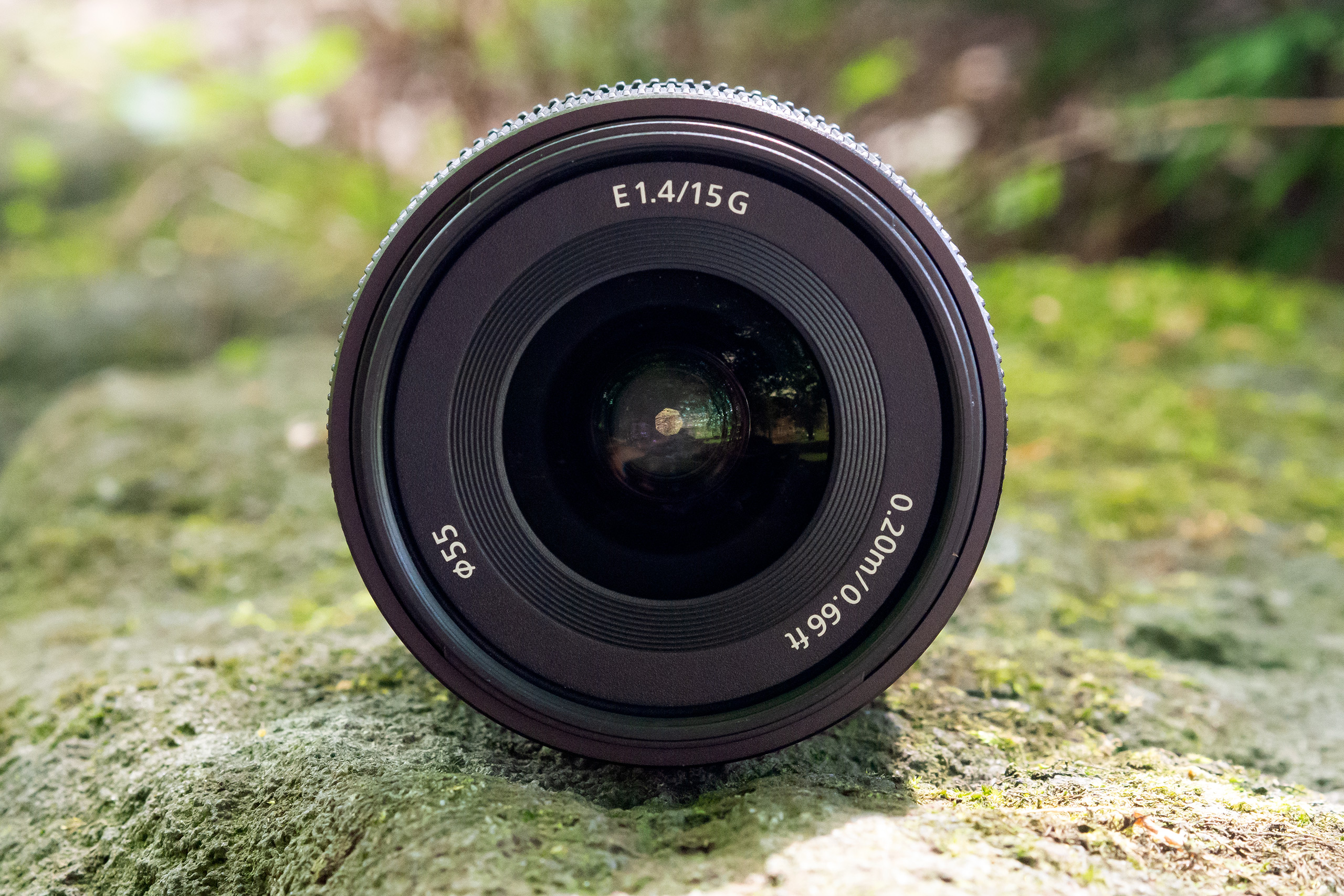 Sony E 15mm F1.4 G front of lens