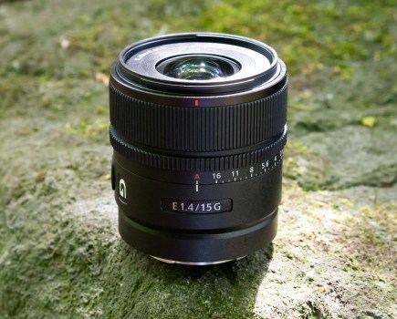 Sony E 15mm F1.4 G without hood