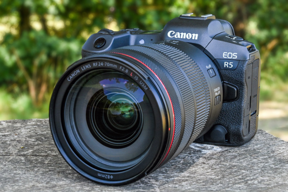 Canon EOS R5 with canon RF 24-70mm F2.8 L IS USM lens