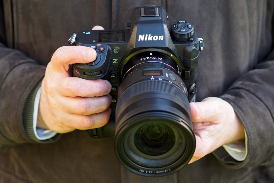 Nikon Z9 in hand, Andy Westlake (AP)