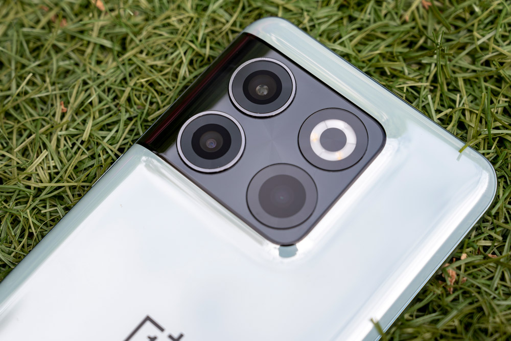 OnePlus 10T rear cameras (close-up) consist of ultra-wide, wide (standard), and 2MP macro