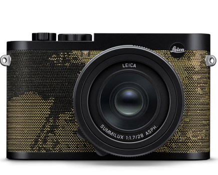 Leica Q2 “Dawn” by Seal
