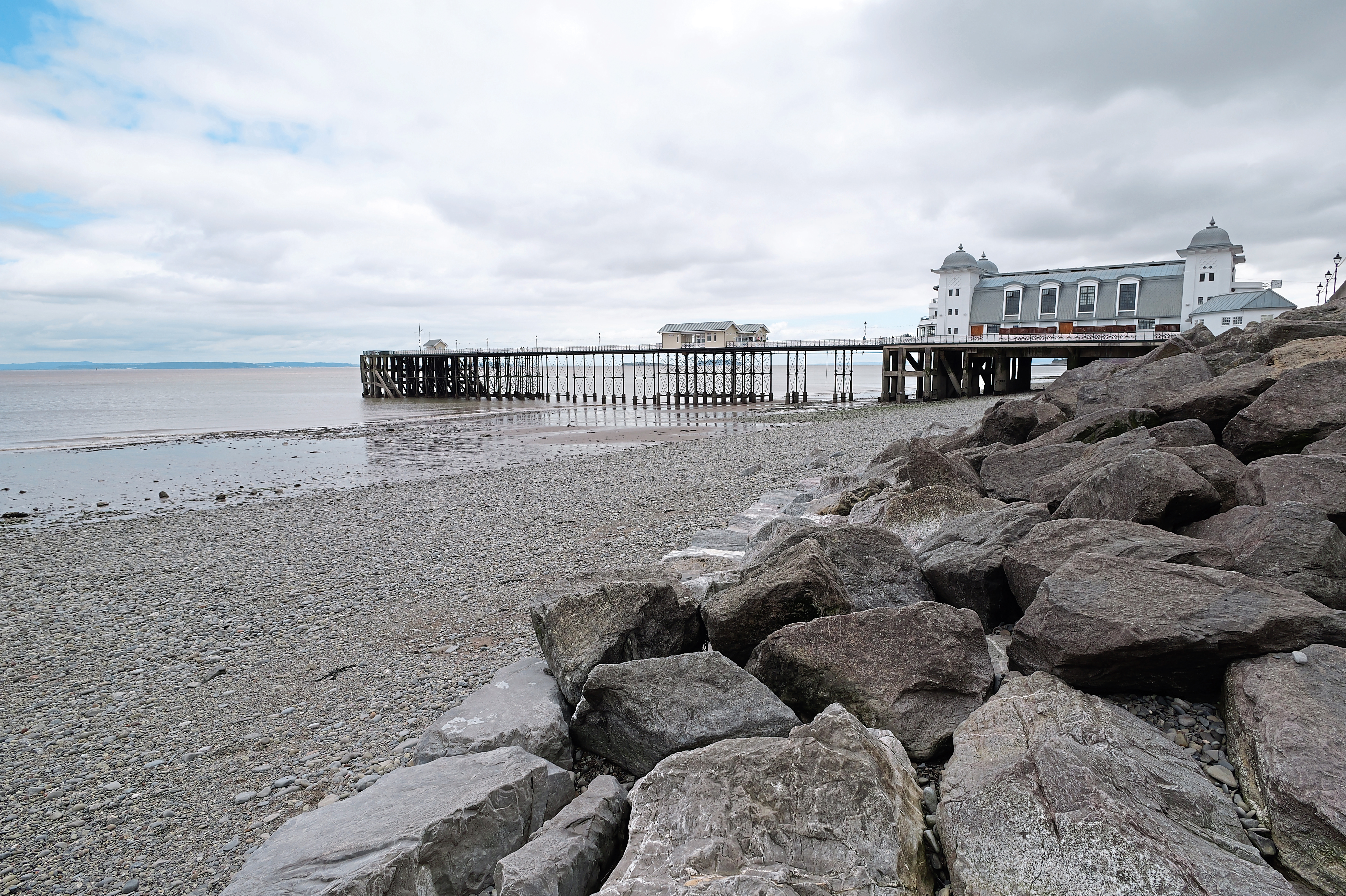 Beach pier, 1/320s, f/5.6, ISO100, 9mm, Panasonic Lumix GH6, Amy Davies