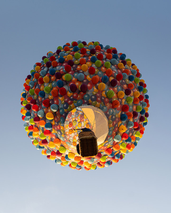bristol balloon festival looking up at hot air balloon best summer photographs