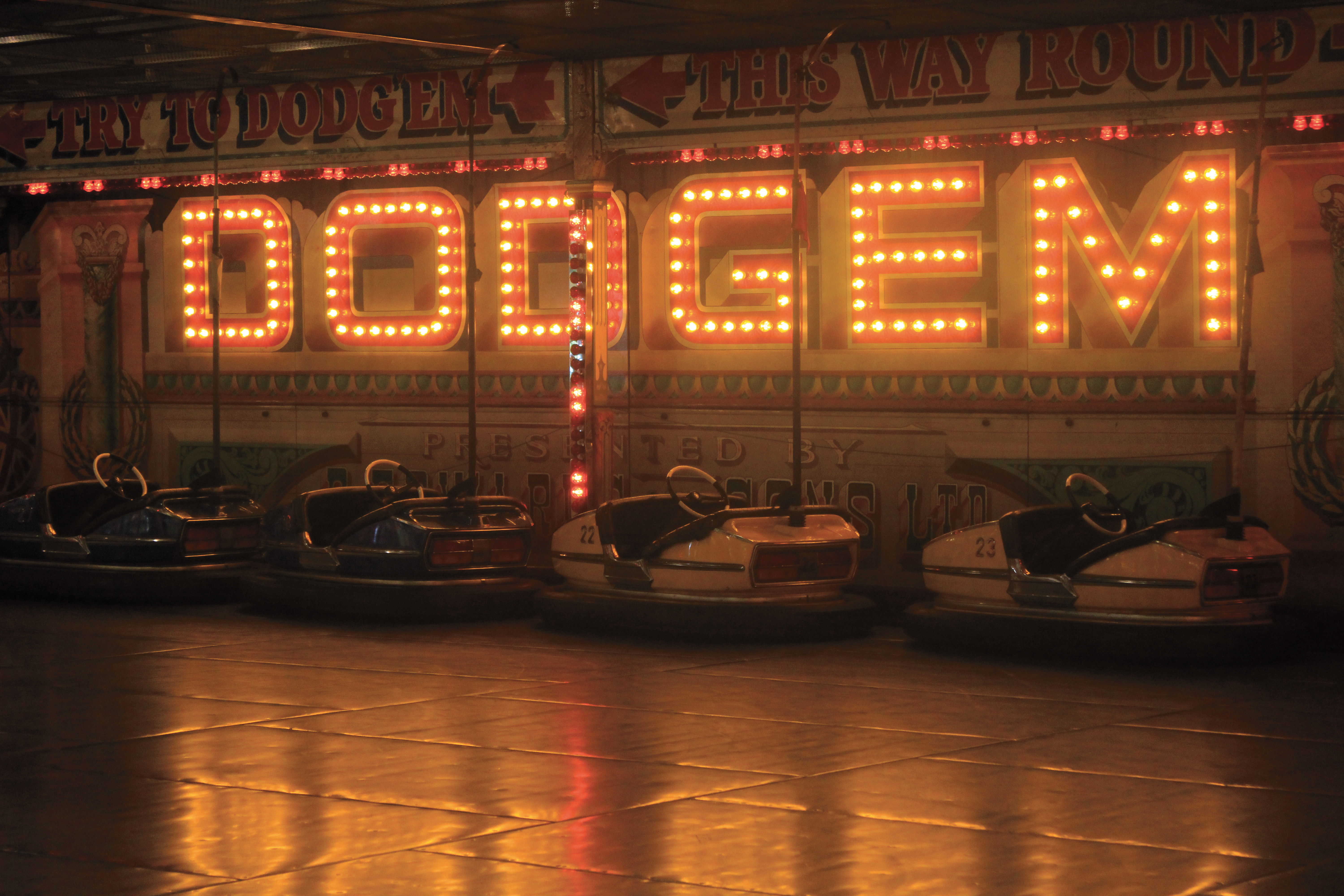 Shooting in dim light at a raised sensitivity setting, the 2000D has done a good job of capturing this antique dodgem ride. 55mm, 1/80sec at f/5.6, ISO 1600 