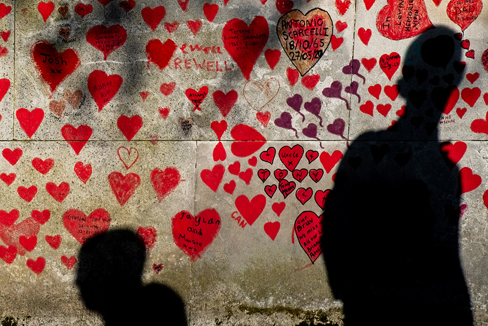 hearts drawn onto wall in london Simon Finch, Out of Shadows