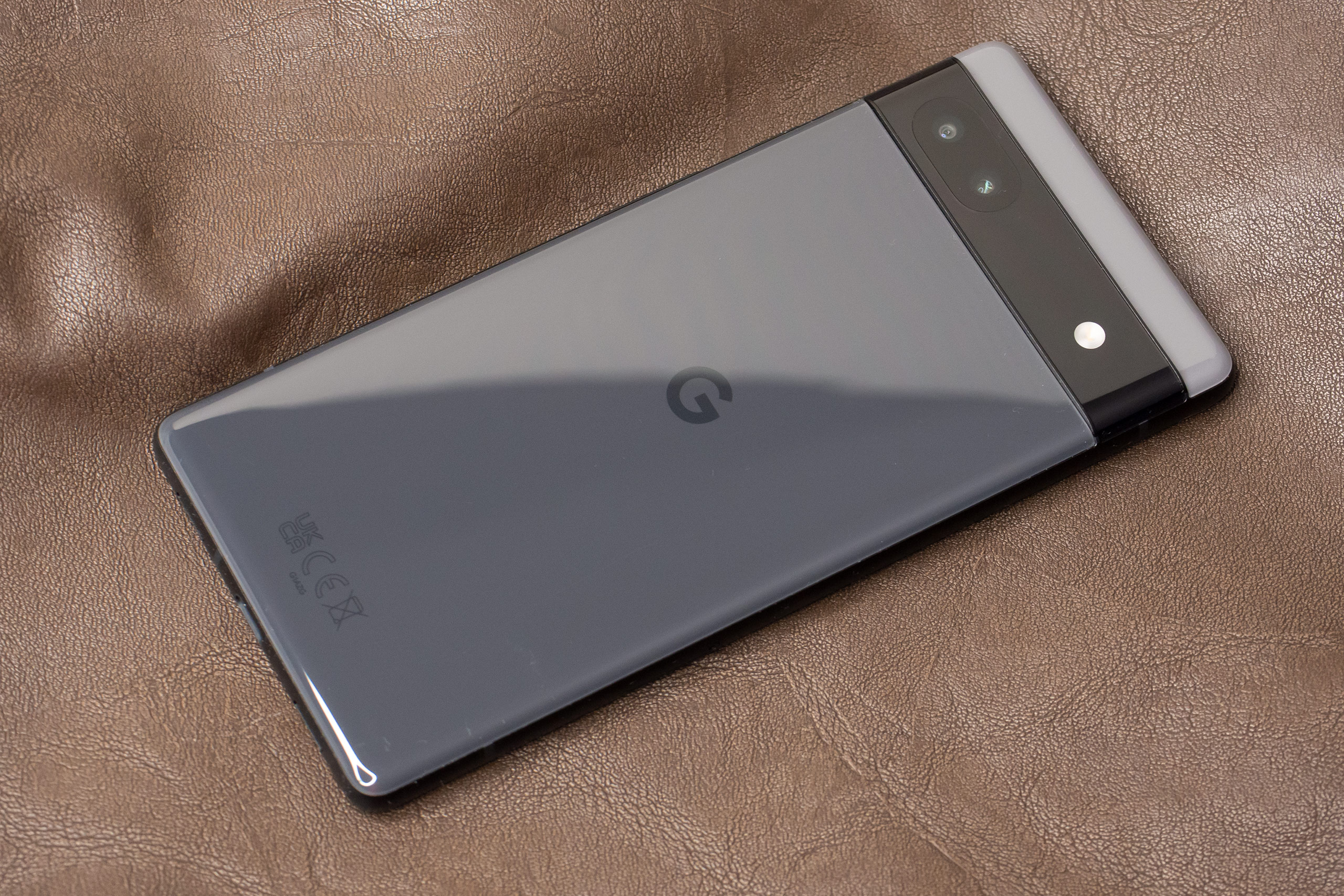 Google Pixel 6a, Grey, Photo: Joshua Waller