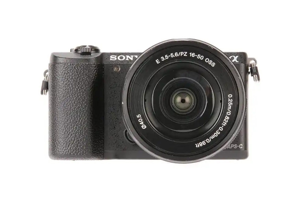 Sony A5100 product photograph with lens.