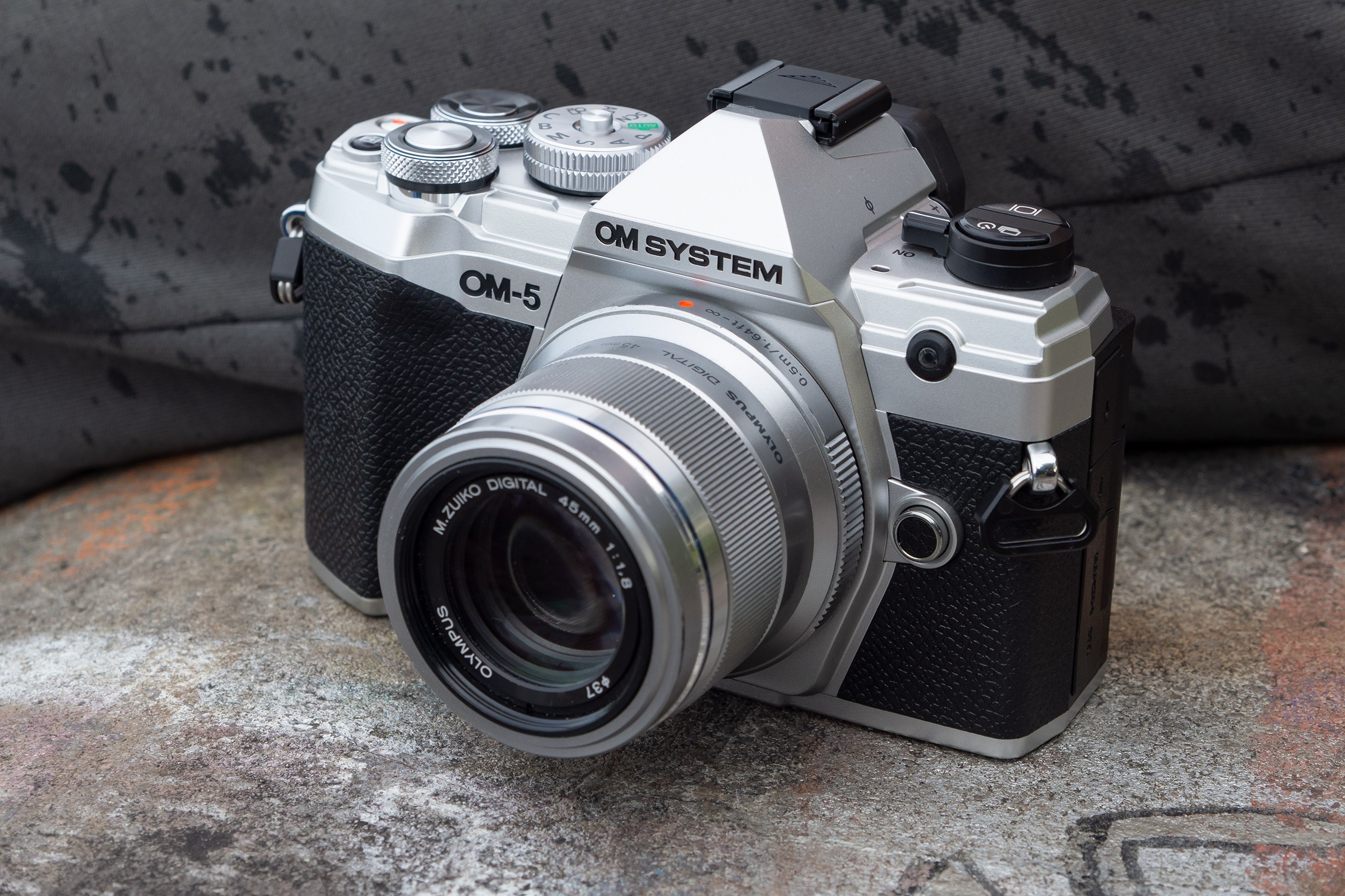 JJC Adesivo Protettivo Antigraffio Per Olympus OM SYSTEM OM-1 - Pellicola In Pelle Con Motivo Matrice - Kit Con Pinzette