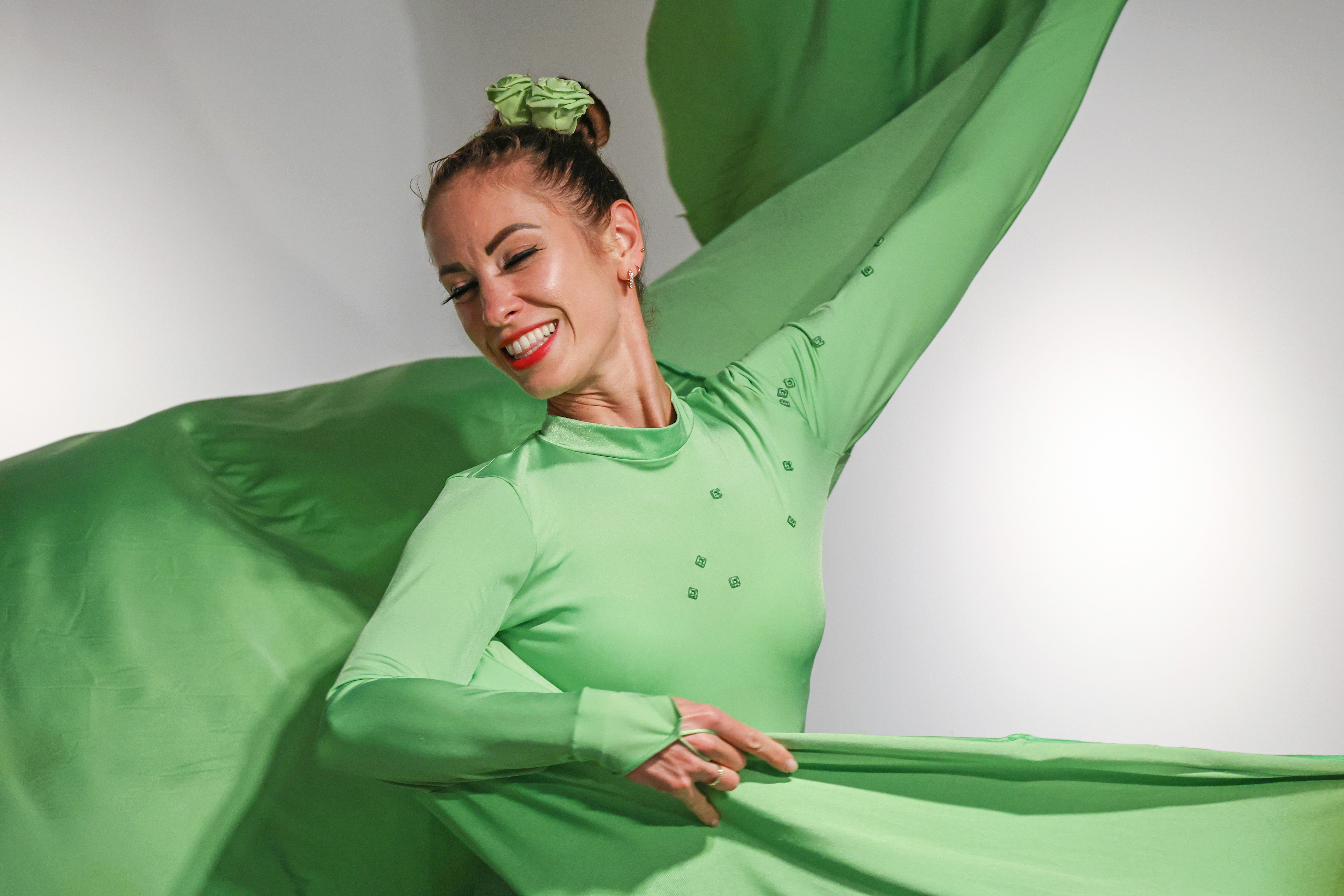 Canon EOS R6 Mark II dancer sample image