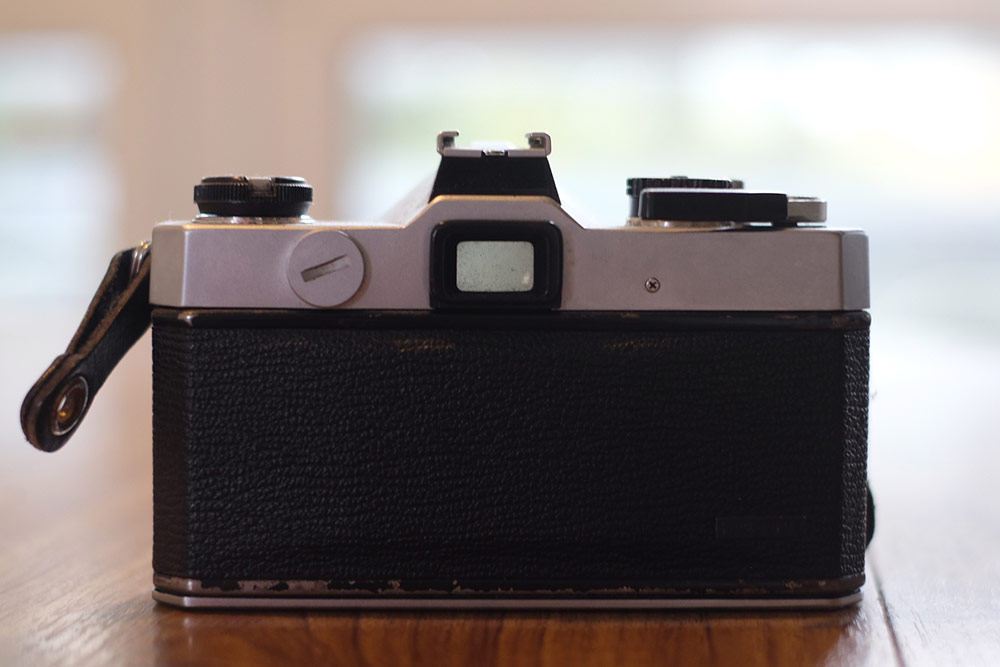 Film SLR with optical viewfinder