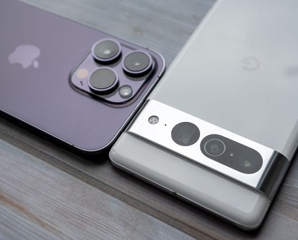 iPhone 14 Pro vs Google Pixel 7 Pro, photo: Amy Davies