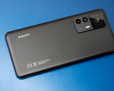 We try the Xiaomi 12T Pro and its massive 200MP camera