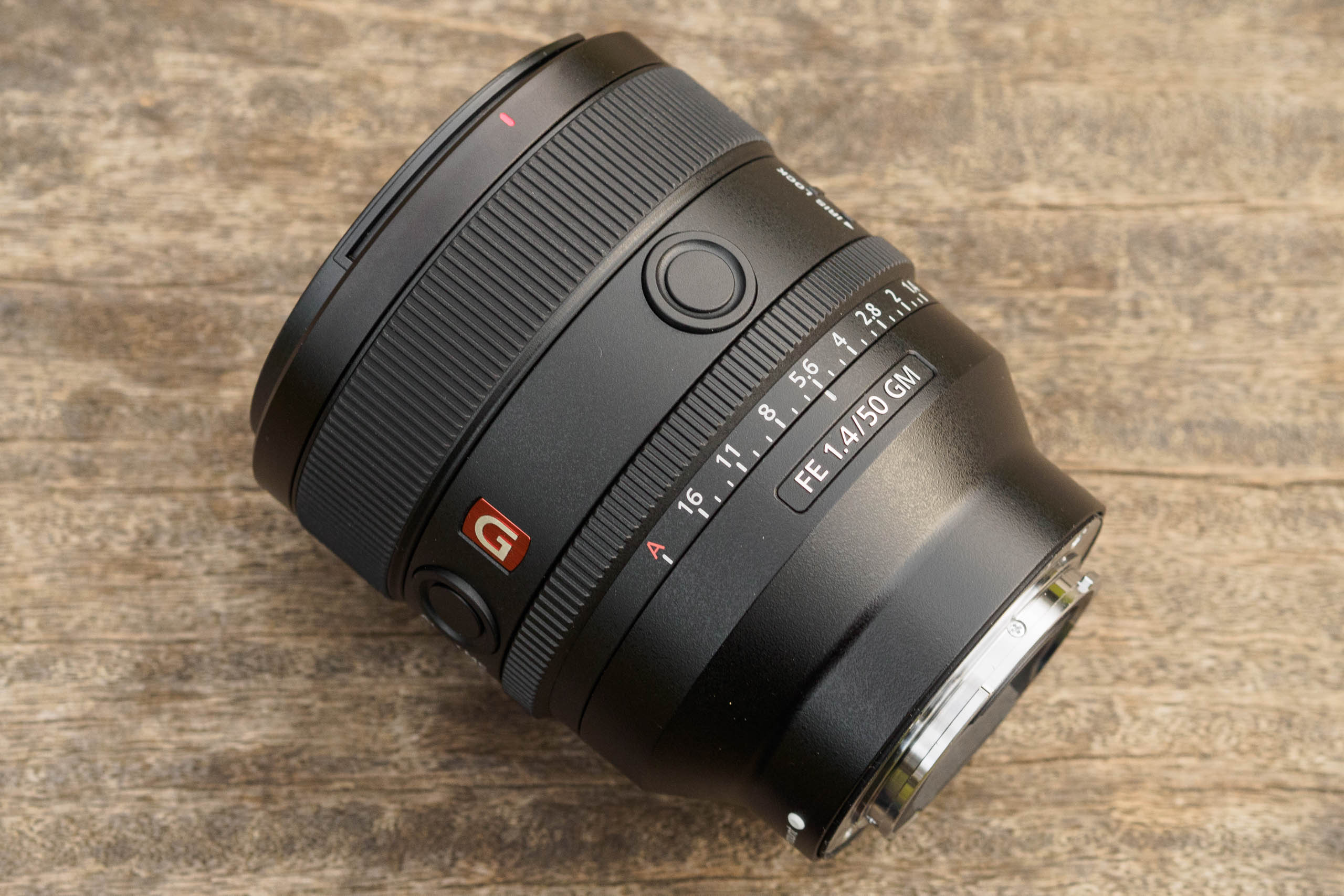 Sony FE 50 mm f/1.4 GM review - Build quality 