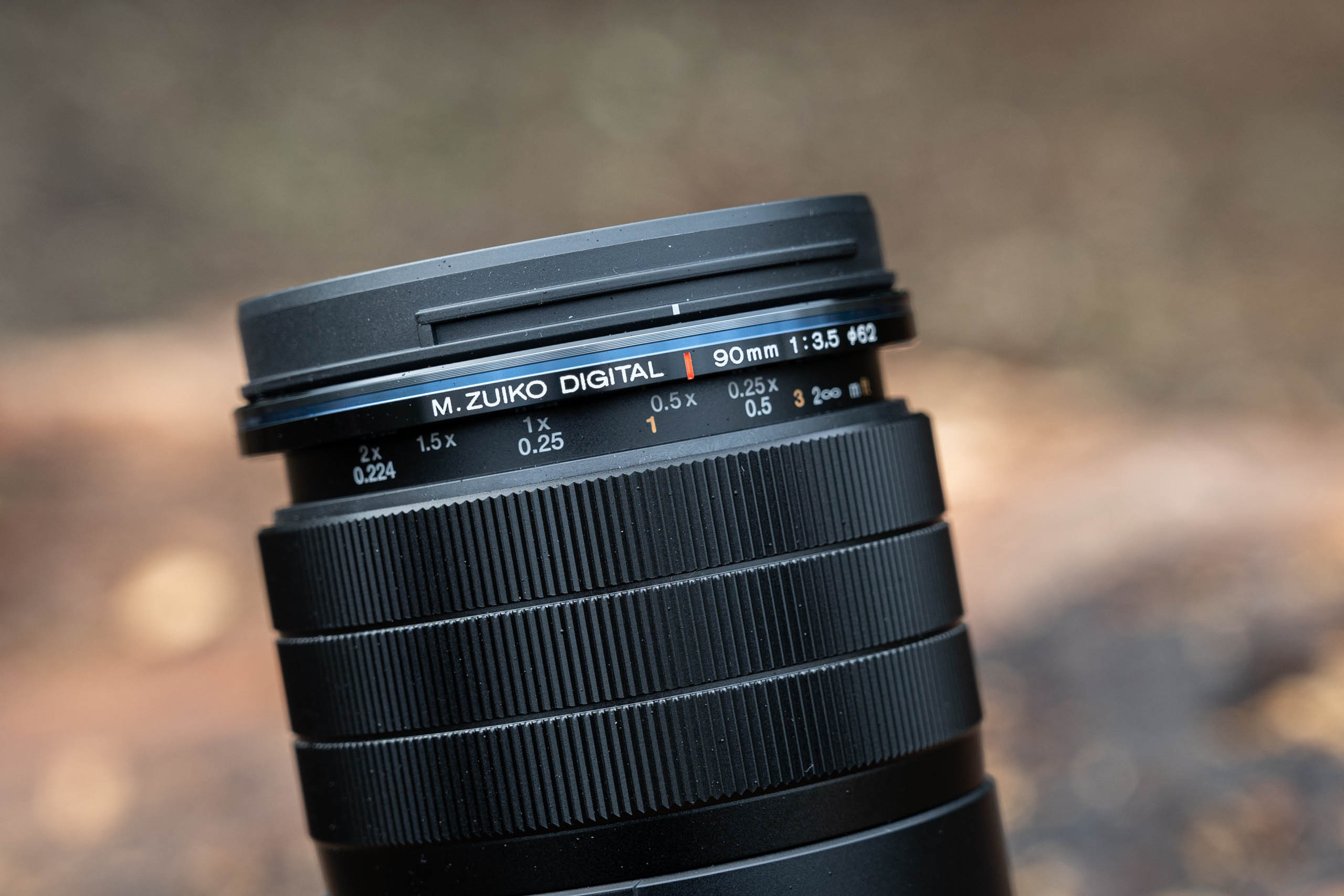 M.Zuiko PRO Review Amateur Lens ED Macro IS OM 90mm Photographer F3.5 System -